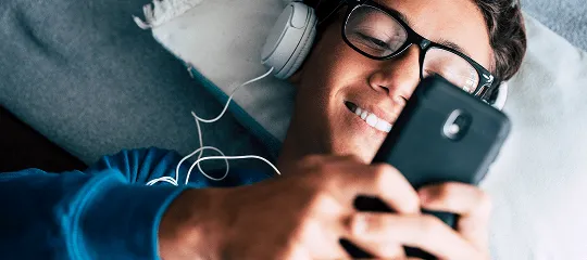 One screen at a time - online safety image